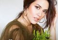 Lagu Barunya Raisa, "Teduhnya Wanita", Dijamin Bikin Kita Makin Kagum Dengan Sifat Cewek. Dengar Di Sini