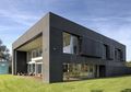 Rumah Ini Bisa Melindungi Kamu dari Zombie Apocalypse