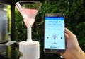 Nggak Butuh Doraemon. Sekarang Udah ada Gelas Yang Mampu Mengubah Air Putih Jadi Minuman yang Kamu Inginkan