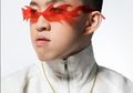 Pertemuan Teraneh Rich Brian dengan Penggemarnya: Dipeluk Ibu-ibu dengan Erat