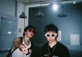 Foto-foto Rich Brian dengan Kaca Matanya yang Selalu Eksentrik dan Stylish