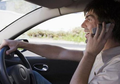Mendengarkan Musik, Radio dan Main Ponsel Sambil Nyetir Mobil Bisa Terancam 3 Bulan Penjara.