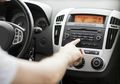 Menurut Psikolog, Mendengarkan Lagu Mellow Saat Setir Mobil Bisa Membahayakan