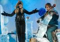 Unik, Musisi Norwegia Ini Konser dengan Alat Musik yang Dibuat dari Es