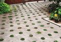 Buat Lubang Resapan Agar Lantai Carport Bebas Becek