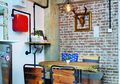 Mau Coba Gaya Rustic di Lahan Sempit? Begini Inspirasinya!