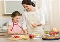 Mau Masak Bareng Anak? Pake Peralatan Ini!