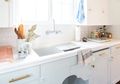 Super Kinclong! Begini Desain Dapur Bergaya Bohemian Dengan Layout Double Line!
