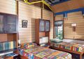 Furnitur Seragam Berkonsep Barak pada Kamar Anak