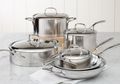 Gunakan Air Jeruk, Ini 4 Langkah Mudah Menghilangkan Kerak Pada Peralatan Masak!