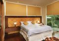 Warna-Warni Hangat di Master Bedroom
