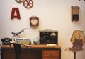 Berani Beda dengan Susunan Asimetris pada Wall Decor