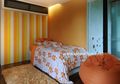 Kamar Anak: Ceria dengan Oranye dan Lemari Ngumpet