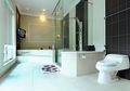 Kamar Mandi Elegan