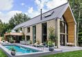 Desain Rumah ala Kate Moss: Retro Glamour
