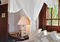 Ciptakan Kamar Tidur Romantis dengan Kelambu