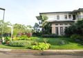 Taman Bali di Lahan Hoek