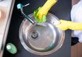 Kitchen Sink Adalah Tempat Paling Kotor di Rumah! Ini Cara Pintar Membersihkan Sink Hingga Mengilap