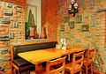 Sentuhan Rustik Di Ruang Makan