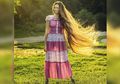 Rambut Perempuan Ini Begitu Panjang, Bisa-bisa Membuat Rapunzel Cemburu
