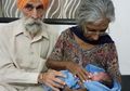 Setelah Menunggu hingga Berusia 70 Tahun, Dajinder Kaur Akhirnya Melahirkan Anak Pertamanya