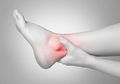 10 Cara Alami Menyembuhkan Kaki Bengkak, Salah Satunya Dengan Air Garam