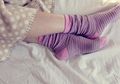 Inilah Alasan Ilmiah Kenapa Mengenakan Kaus Kaki Bisa Membuat Tidur Lebih Nyenyak