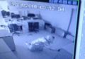 Meski Aneh, Perampok Ini Berhasil Lumpuhkan Alarm Bank Setelah Membungkus Diri dengan Aluminium Foil