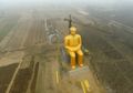 China Baru Saja Membangun Patung Emas Mao Zedong Setinggi 36 Meter