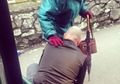 William Harris, Supir yang Rela Keluar dari Bus yang Dikendarainya Untuk Membantu Seorang Nenek