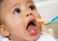 Jangan Sembarangan Memberikan Makanan Padat pada Bayi di Bawah Usia 6 Bulan, Ini Bahayanya