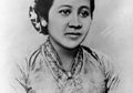 Kartini Terlalu Cerdas untuk Jadi Beo
