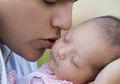 Ciuman Ayah ‘Membunuh’ Bayinya