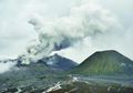 Mengintip Status Bromo: Dinding Kaldera Lindungi Warga dari Erupsi (bag.2)