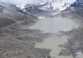 Kurangi Risiko Banjir, Pemerintah Nepal Menguras Danau Glasial di Kaki Gunung Everest