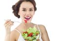 Kaum Perempuan Berhati-hatilah, Diet Ketat Ternyata Bisa Memicu Osteoporosis