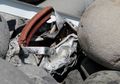 Malaysia Airlines MH370: Puing yang Diduga Pintu Pesawat dengan Tulisan China dan Malaysia Ditemukan?