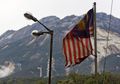 Sepuluh Turis Telanjang yang Dianggap sebagai Penyebab Gempa Sabah Ditahan di Malaysia