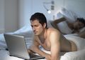 Mengagetkan! Menurut Riset, Nonton Film Porno Bikin Orang Lebih Religius