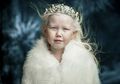 Berambut Pirang dan Kulit Sangat Putih, Gadis 8 Tahun Ini Dijuluki ‘Snow White dari Siberia’