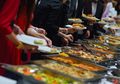 Jangan Asal Comot, Makan Prasmanan atau Buffet Itu Ada Etiketnya, Lo!