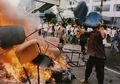 Mengenang Tragedi Mei 1998: Beberapa Catatan yang Tersisa sekitar Kerusuhan Mei 1998