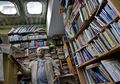 Luar Biasa, Tukang Sampah Ini Mengubah Rumahnya Menjadi Perpustakaan Umum yang Isinya Buku-buku yang Dibuang Pemiliknya