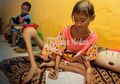 Derita Kanker Agresif Hingga Tak Bisa Jalan, Anak Penjemur Ikan Asin Ini Bikin Puisi Mengharukan