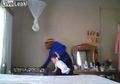 (Video) Mengerikan, Pengasuh Anak Ini Melempar Bayi ke Dalam Ranjang Seperti Melempar Sebuah Boneka