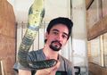 (Video) Karena Patah Hati, Pawang Ular Ini Bunuh Diri dengan Cara Membiarkan Dirinya Dipatuk Ular Mamba