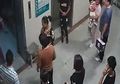 (Video) Wanita Ini Melahirkan di Dalam Lift, Warganet: Untung Dia Melahirkan di Lift Ini