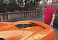 Keledai Ini Mencoba 'Melahap' Supercar McLaren Seharga Rp3 Miliar