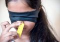 Hebat, Bukan dengan Melihat, Gadis Ini Mengetahui Warna dengan Menciumnya