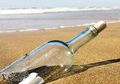 Selama 34 Tahun, Pria Ini Berhasil Kumpulkan 1.200 ‘Messages in a Bottle’ yang Terdampar di Pantai